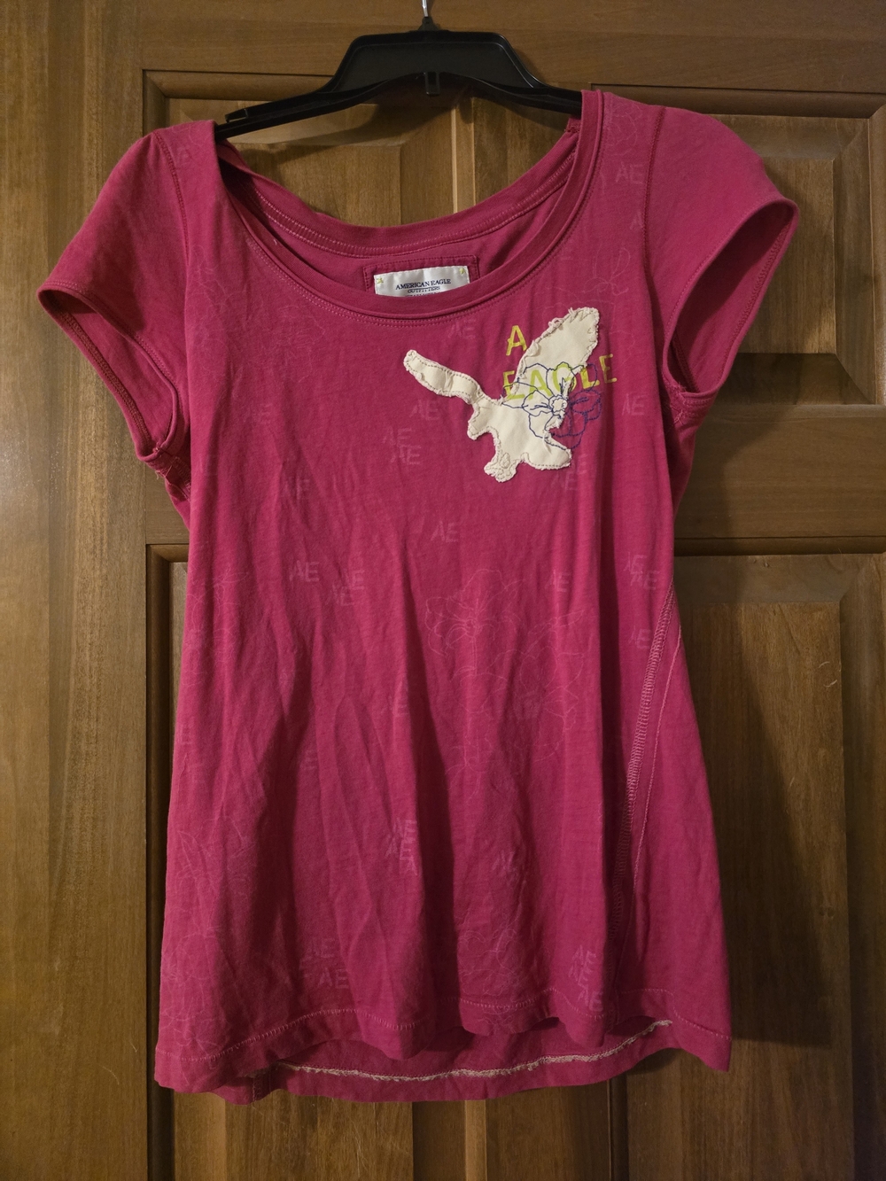 American Eagle Outfitters Hot Pink Short-Sleeve Tee with Bird Appliqué